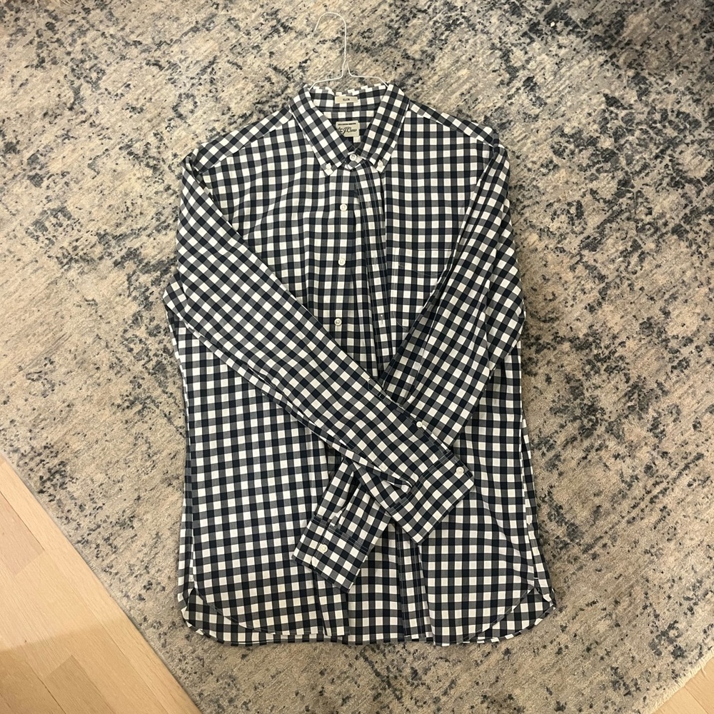 J-Crew Men’s Slim Fit Button-up Shirt